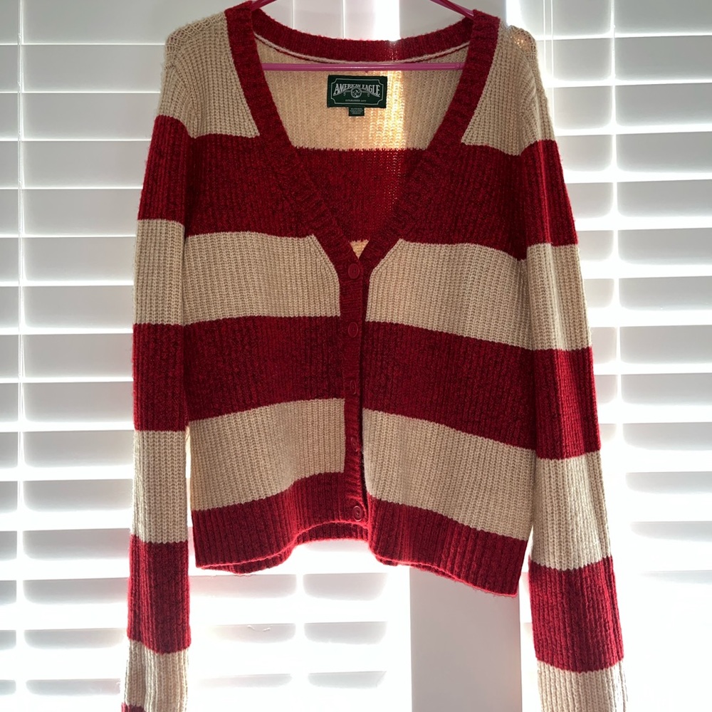 American Eagle XL Red & Tan Striped Cropped Sweater